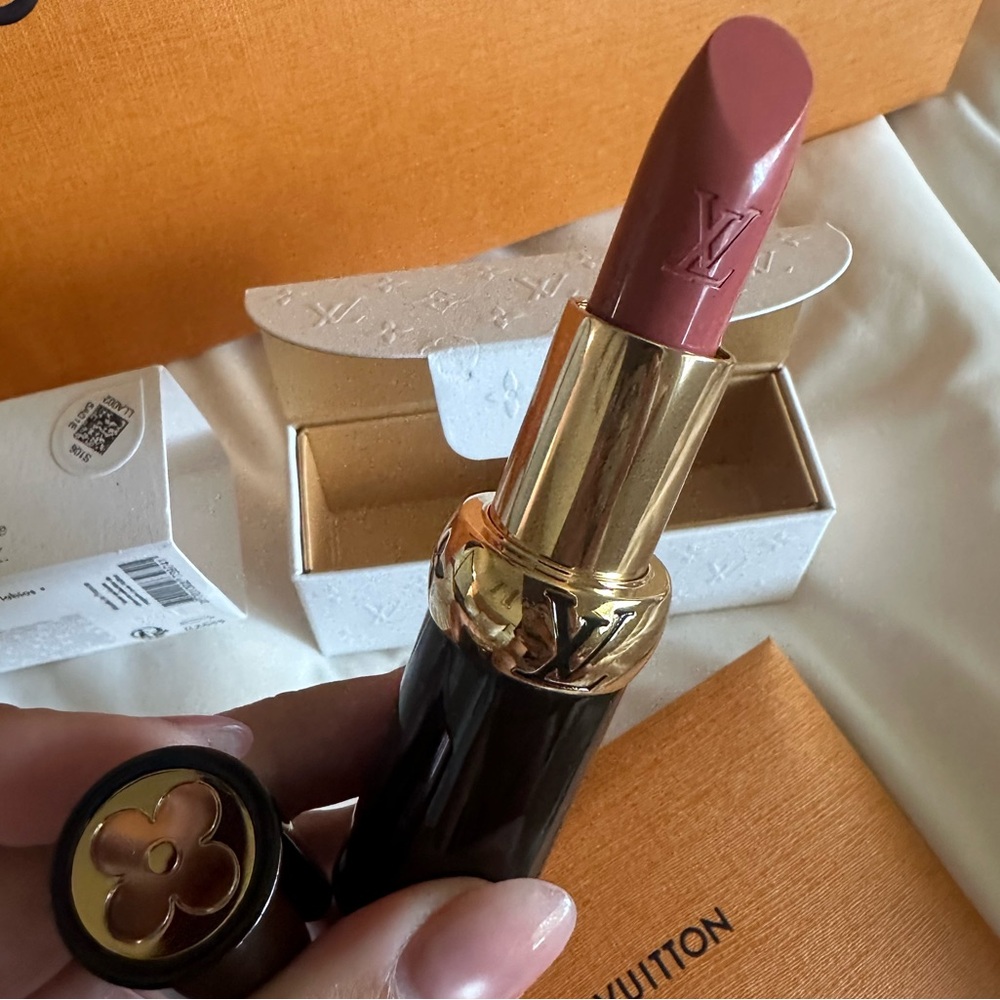 Louis Vuitton Rouge Lipstick - 106 Satin- Dune Explorer